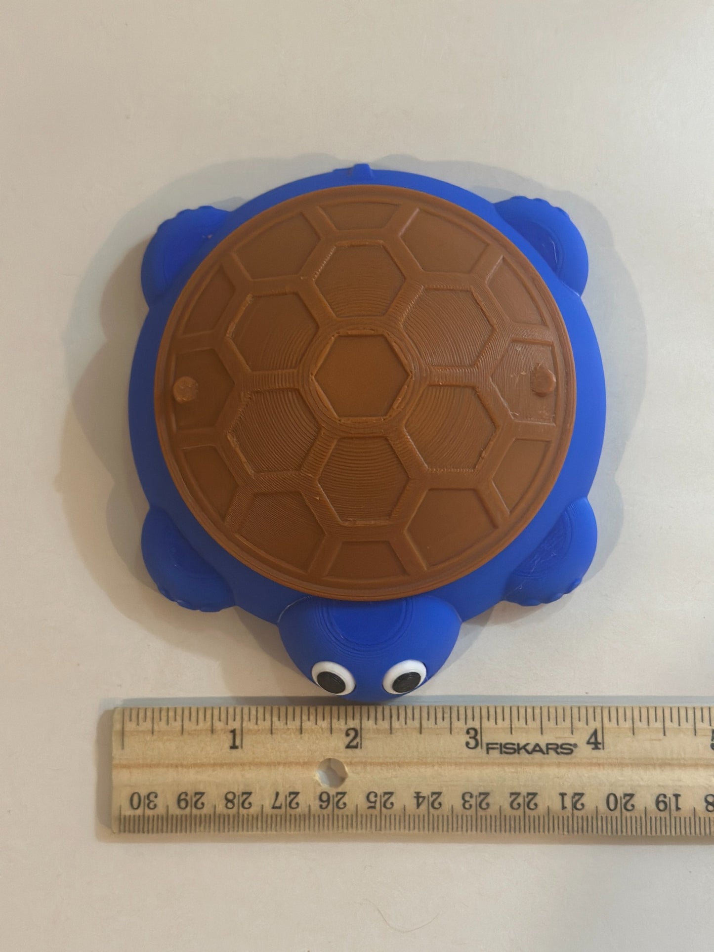 Mini Turtle Sandbox with Lid – 3D Printed Desktop Sand Tray Toy, Includes Accessories