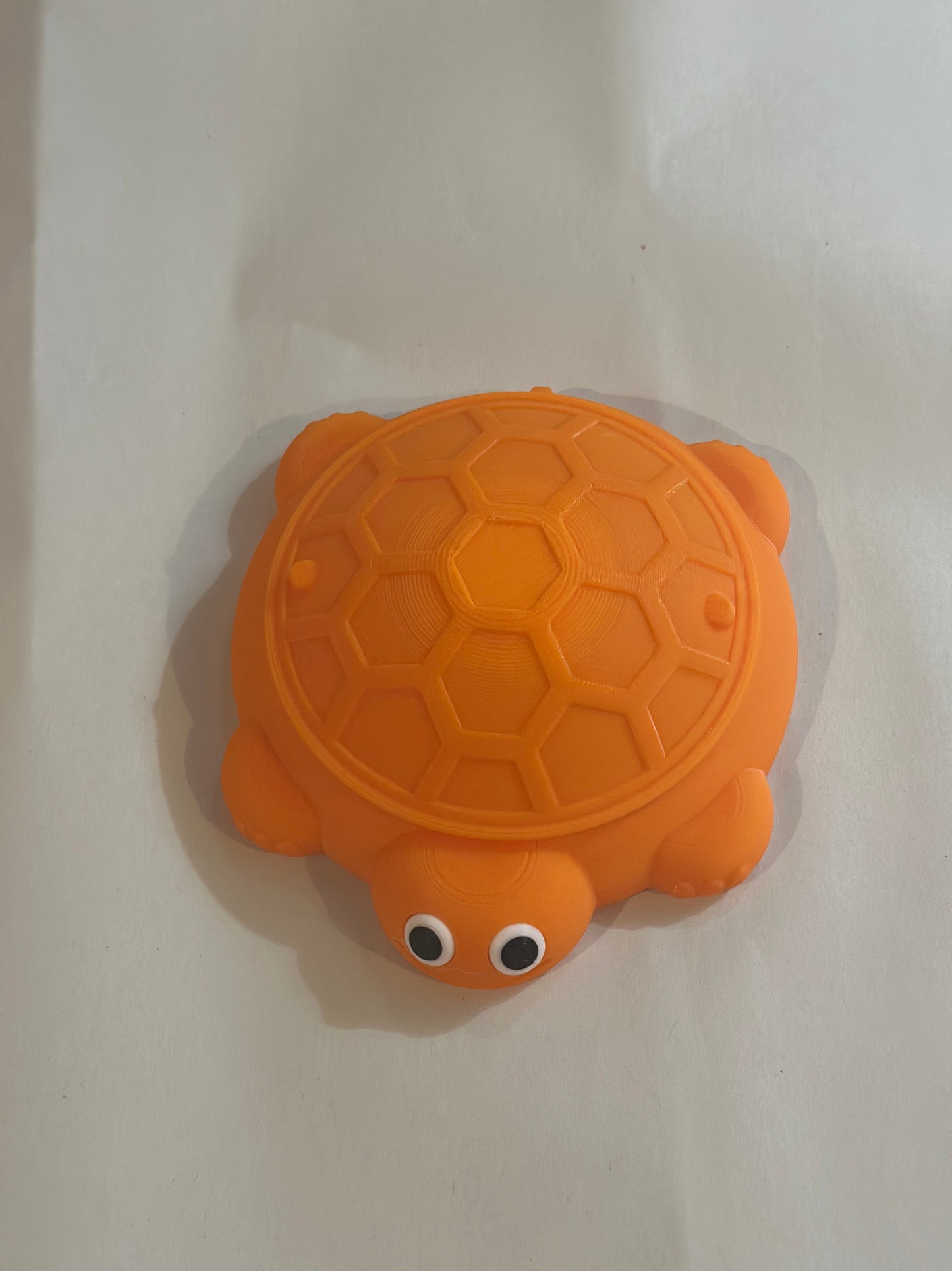 Mini Turtle Sandbox with Lid – 3D Printed Desktop Sand Tray Toy, Includes Accessories