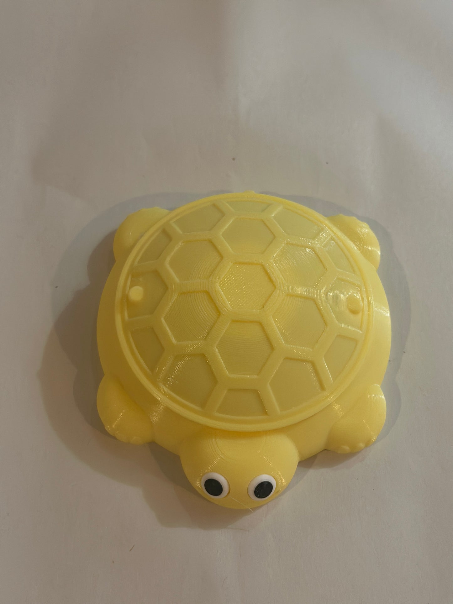Mini Turtle Sandbox with Lid – 3D Printed Desktop Sand Tray Toy, Includes Accessories