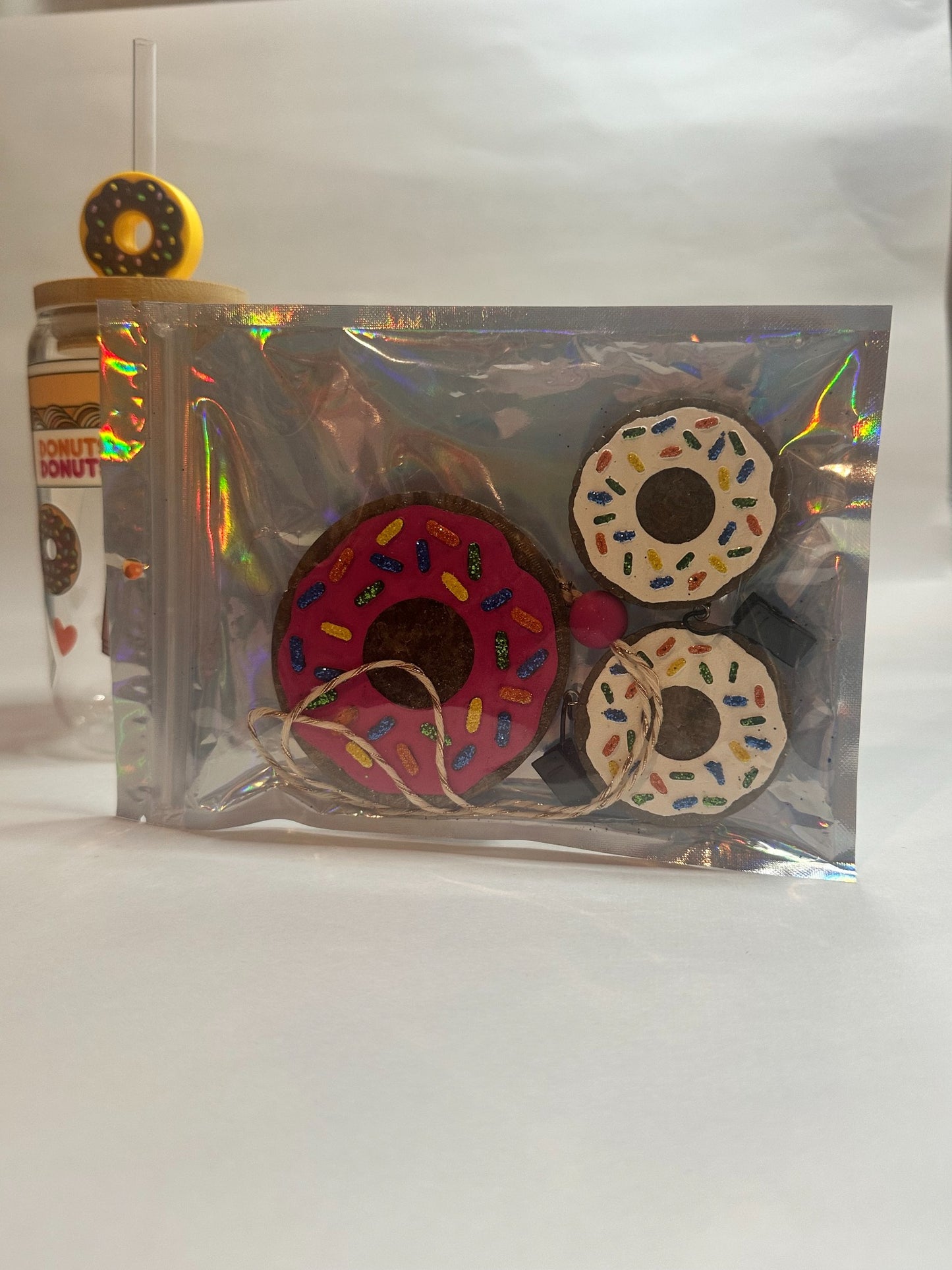 Donut & Coffee Lover Gift Bundle – 16oz Libby Glass Cup with Donut Straw Charm + Coffee-Scented Freshie Set (Full Size + Vent Clips)