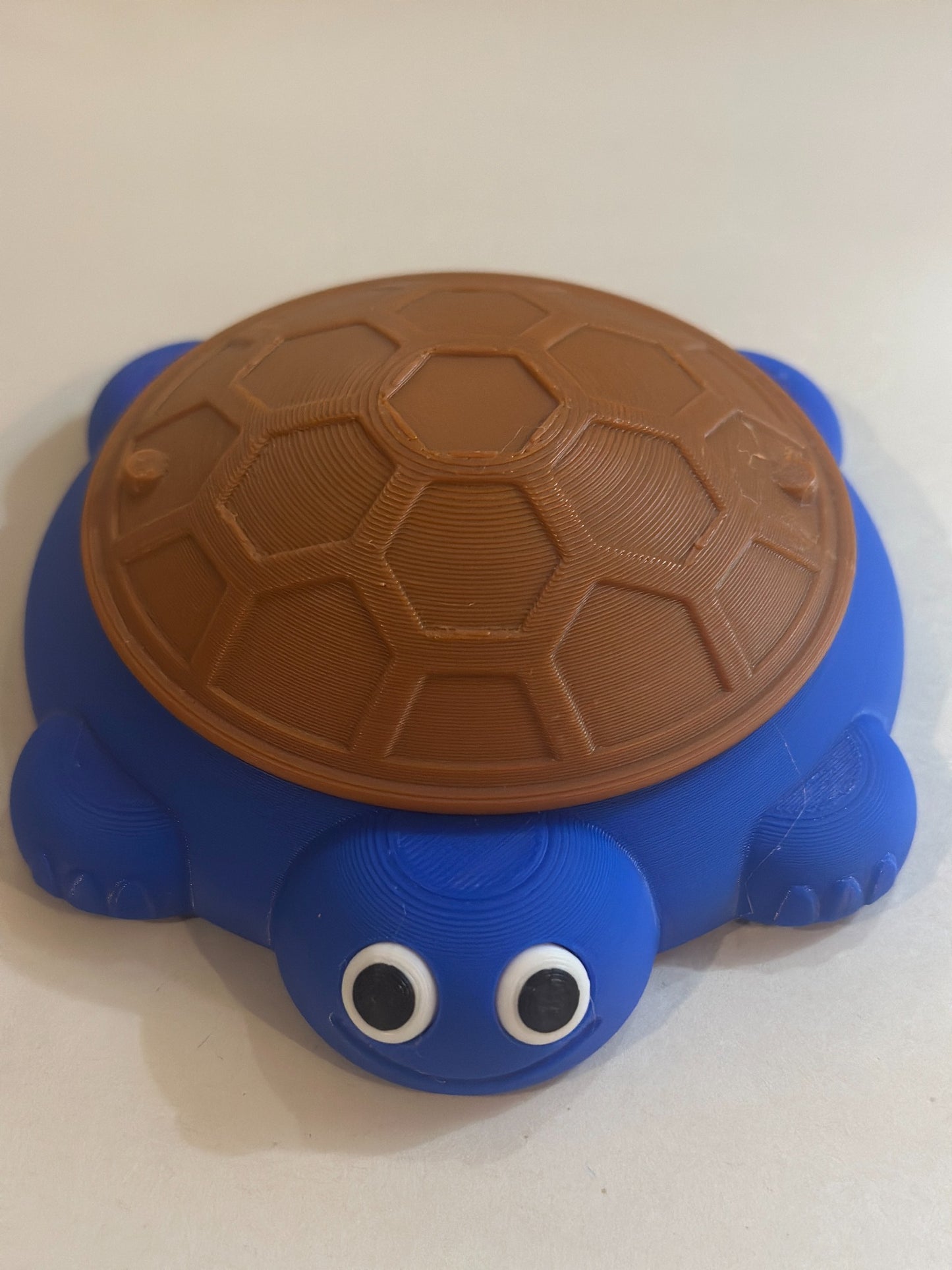 Mini Turtle Sandbox with Lid – 3D Printed Desktop Sand Tray Toy, Includes Accessories