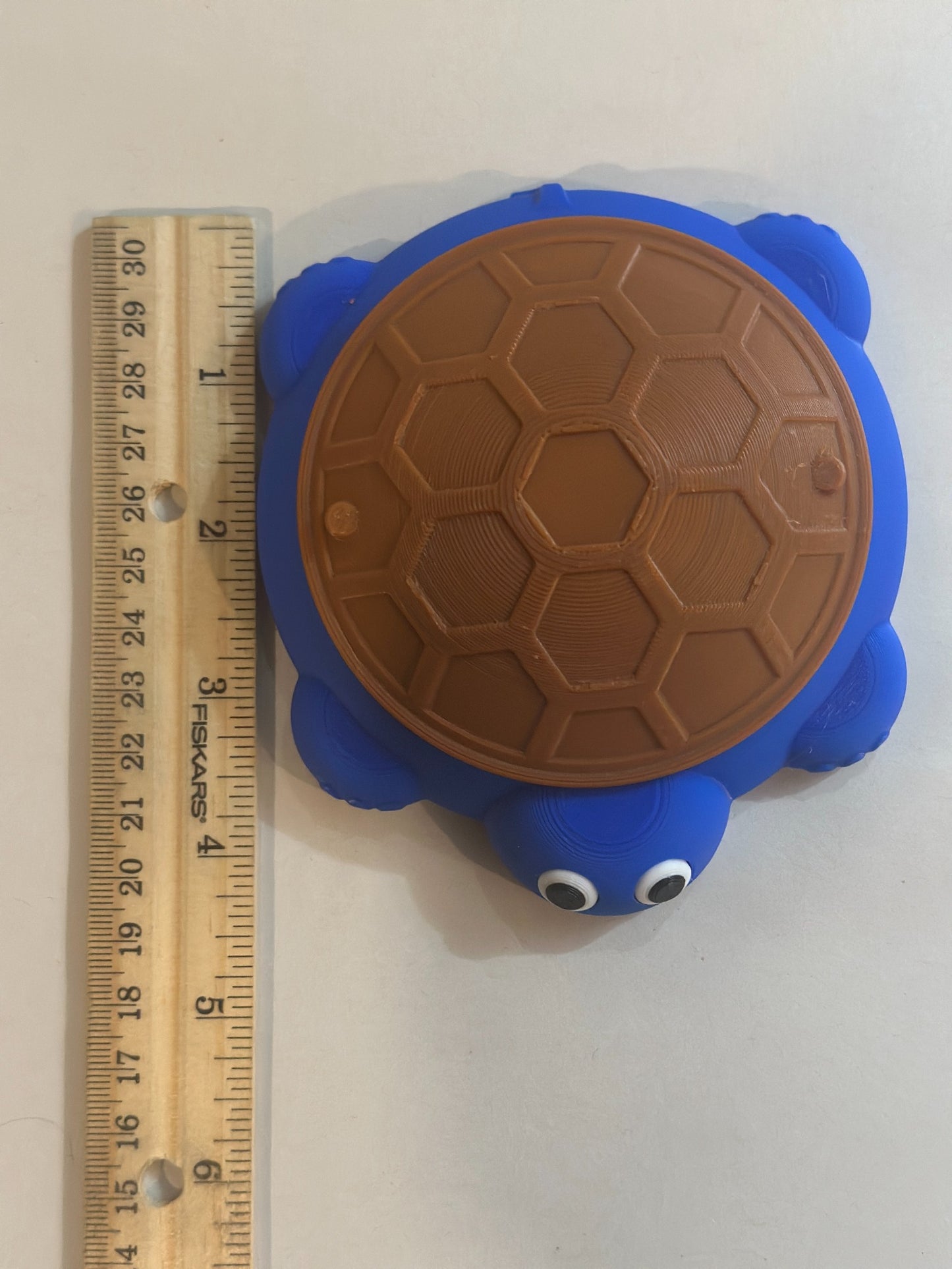 Mini Turtle Sandbox with Lid – 3D Printed Desktop Sand Tray Toy, Includes Accessories