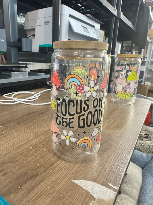 Focus on the Good Libby Glass – 16oz Retro Iced Coffee Cup with Rainbows, Flowers & Bamboo Lid