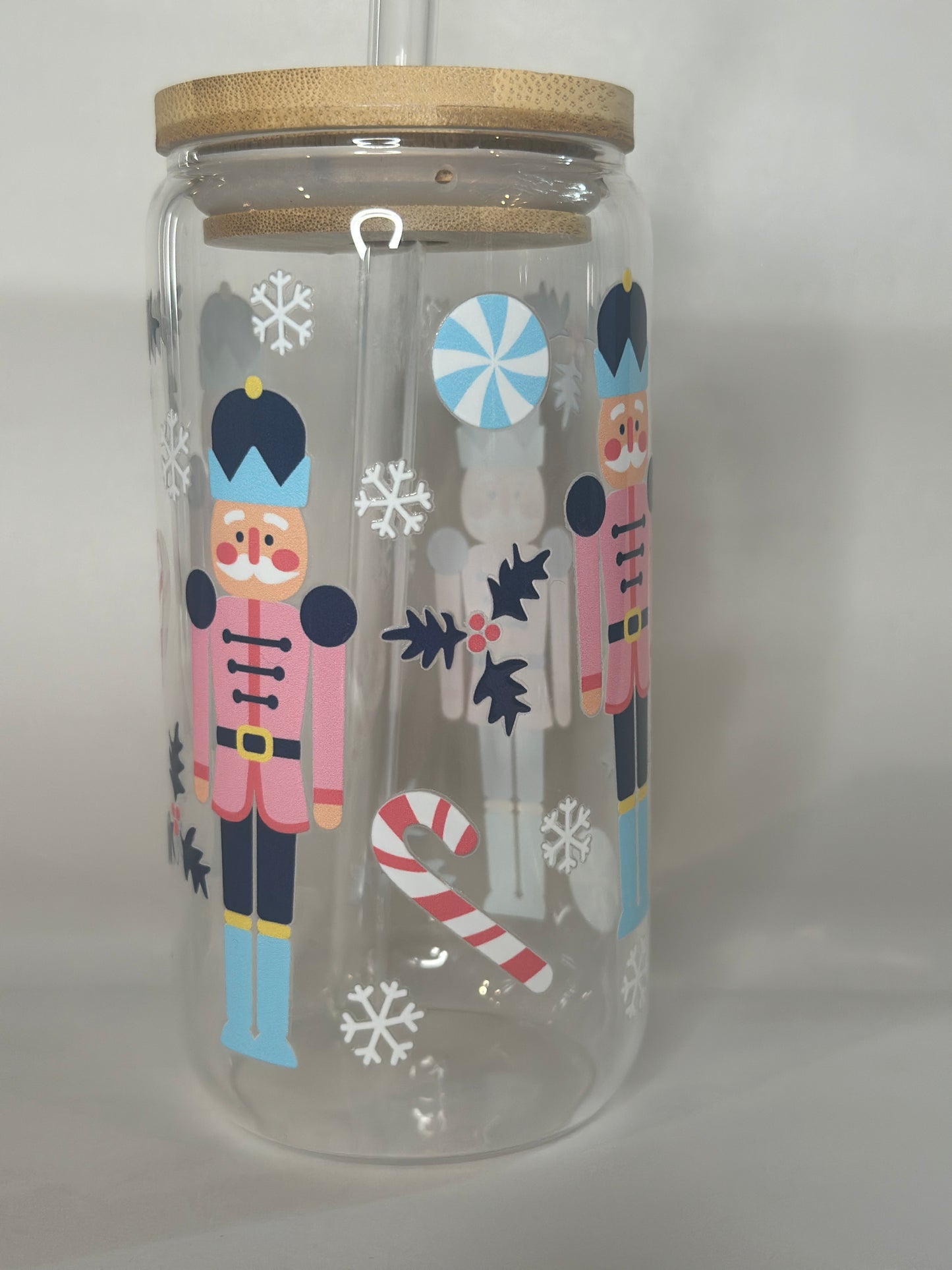 Nutcracker Christmas Libby Glass with Bamboo Lid & Straw – 16oz Holiday Tumbler