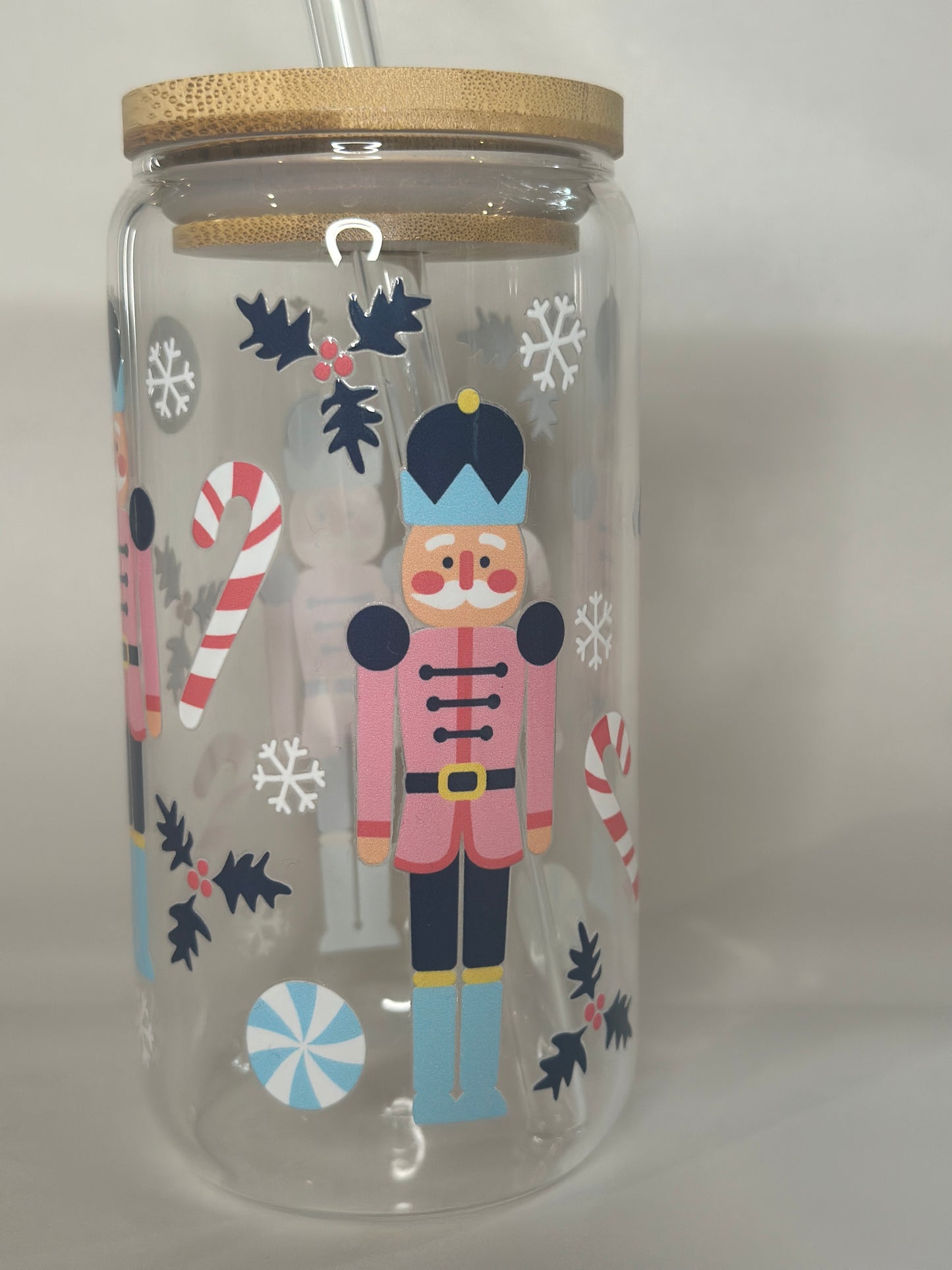 Nutcracker Christmas Libby Glass with Bamboo Lid & Straw – 16oz Holiday Tumbler