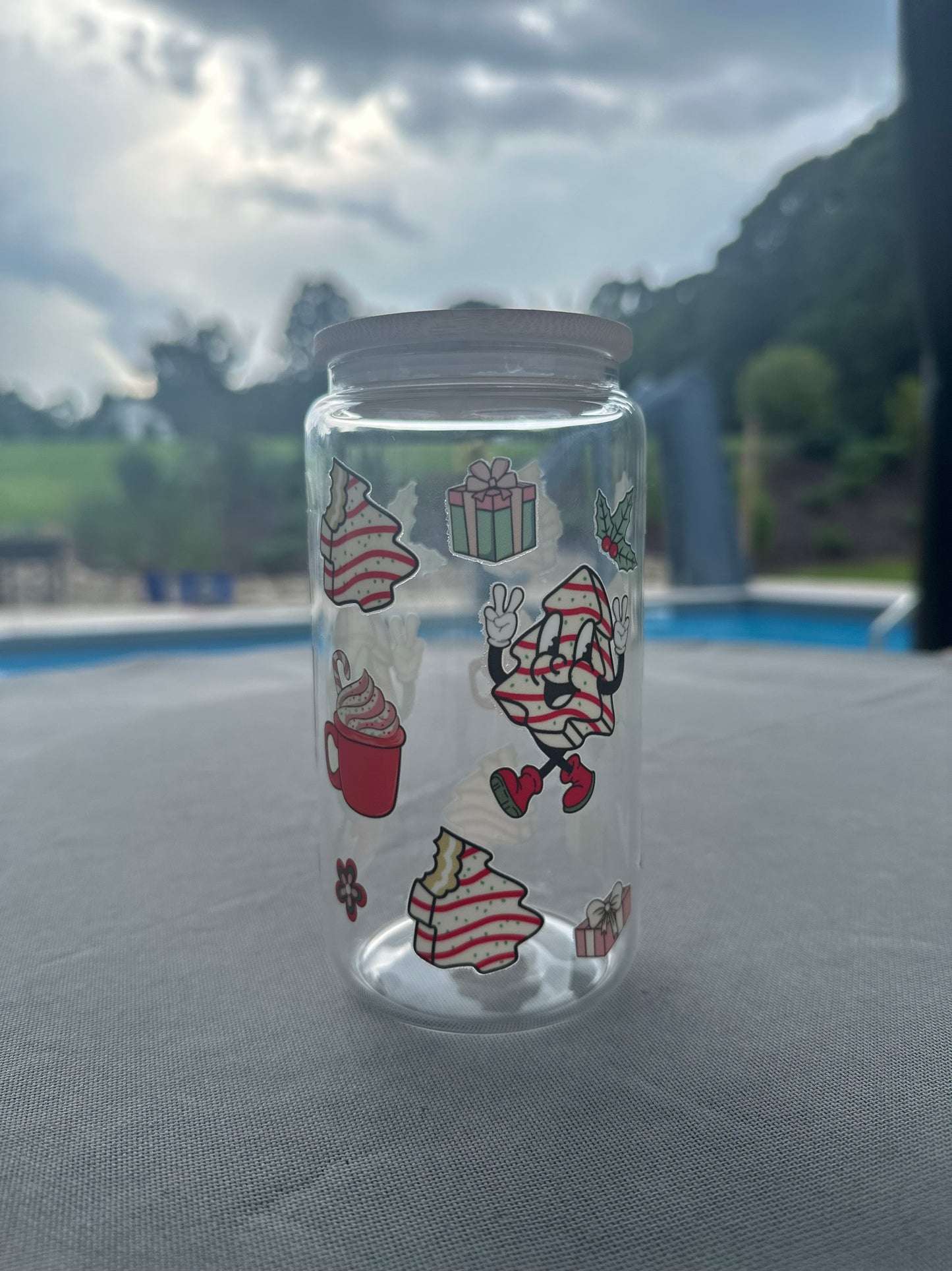 Peppermint Candy Christmas 16oz Libby Glass – Holiday Character Cup with Bamboo Lid